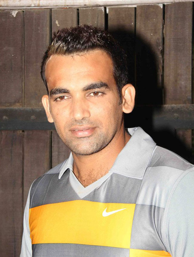 Photos - Zaheer Khan's latest Hair Cut: